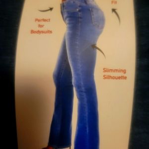 YMI NWT FLARE JEANS 20W